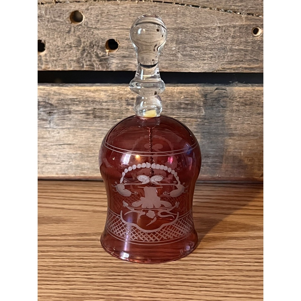 Clear and Raspberry Glass Bell Etched Florals Hand Blown Vintage Granny Core MCM - Picture 3 of 6